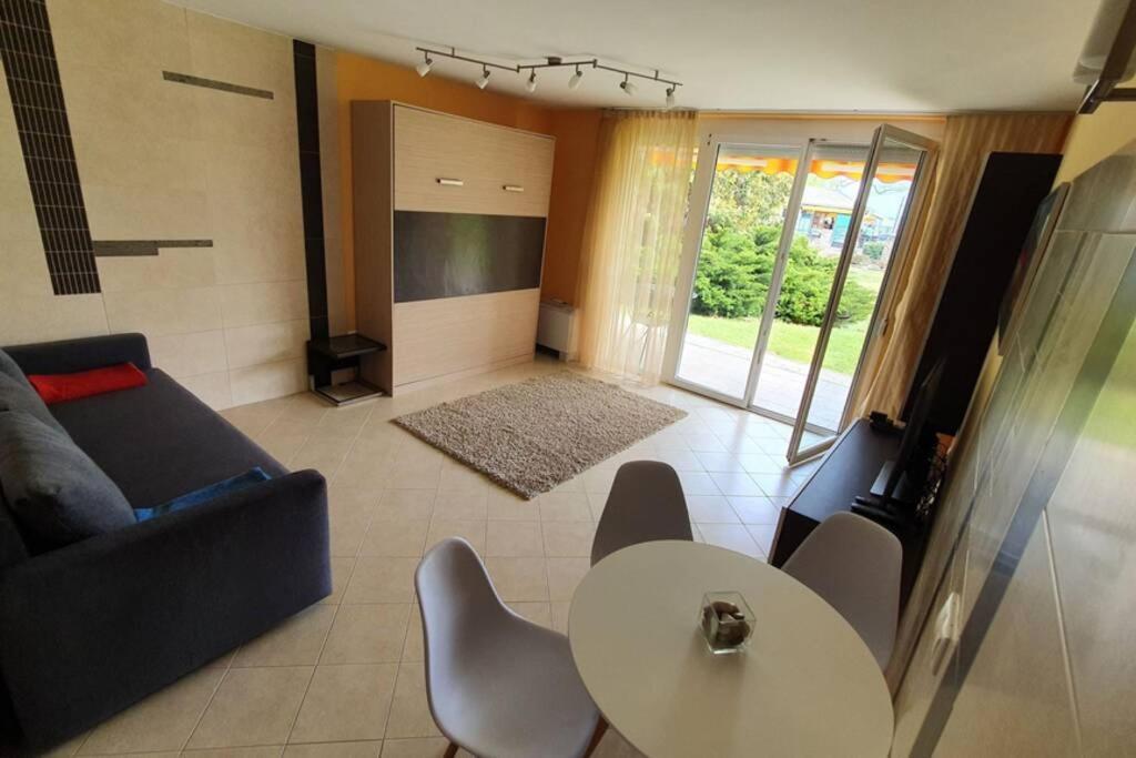 Igenyes 4 Fos Apartman Koezvetlen A Strandnal Apartment Csopak Exterior foto