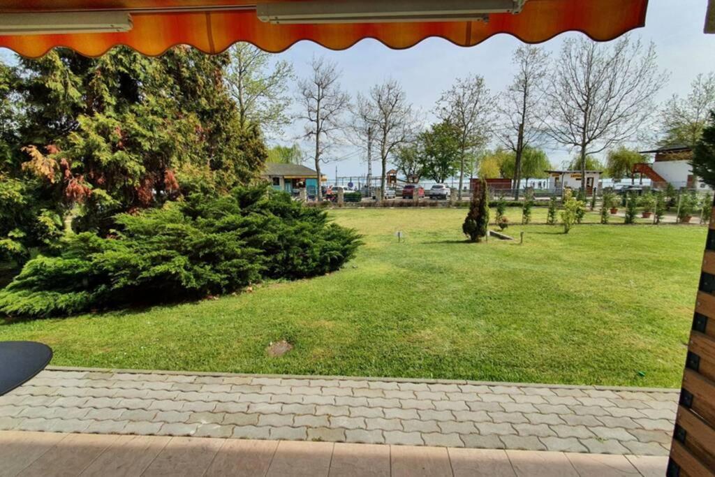 Igenyes 4 Fos Apartman Koezvetlen A Strandnal Apartment Csopak Exterior foto