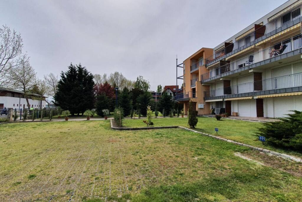 Igenyes 4 Fos Apartman Koezvetlen A Strandnal Apartment Csopak Exterior foto