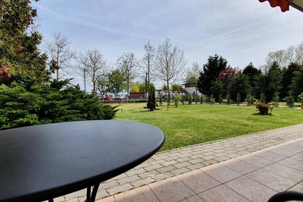 Igenyes 4 Fos Apartman Koezvetlen A Strandnal Apartment Csopak Exterior foto